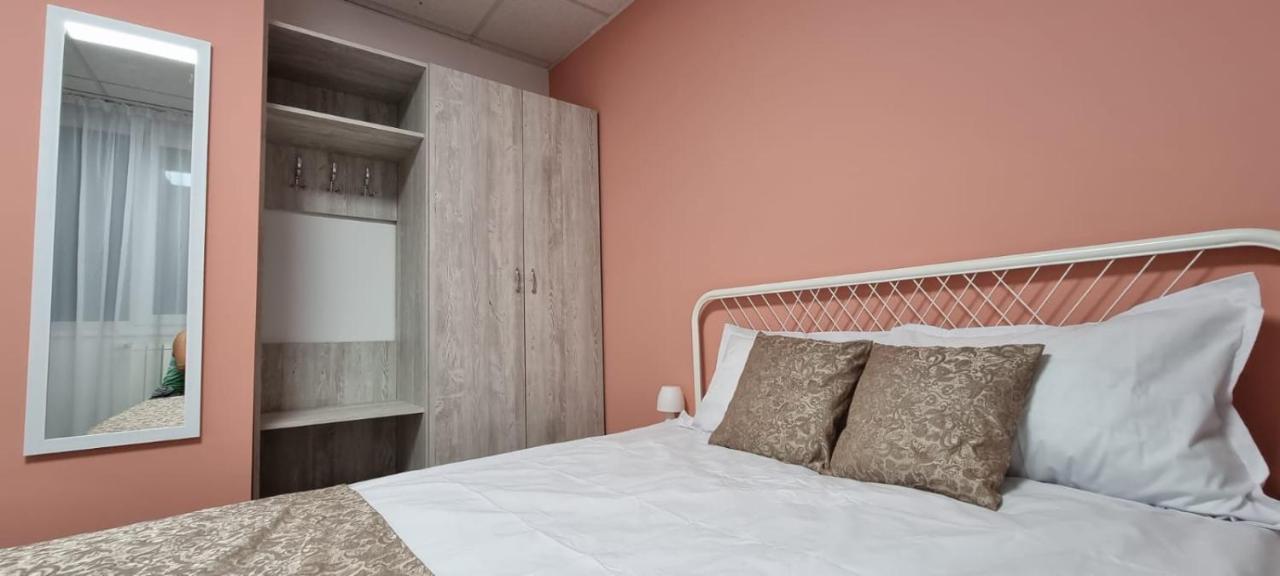 Hostel Citadella Deva Exteriör bild